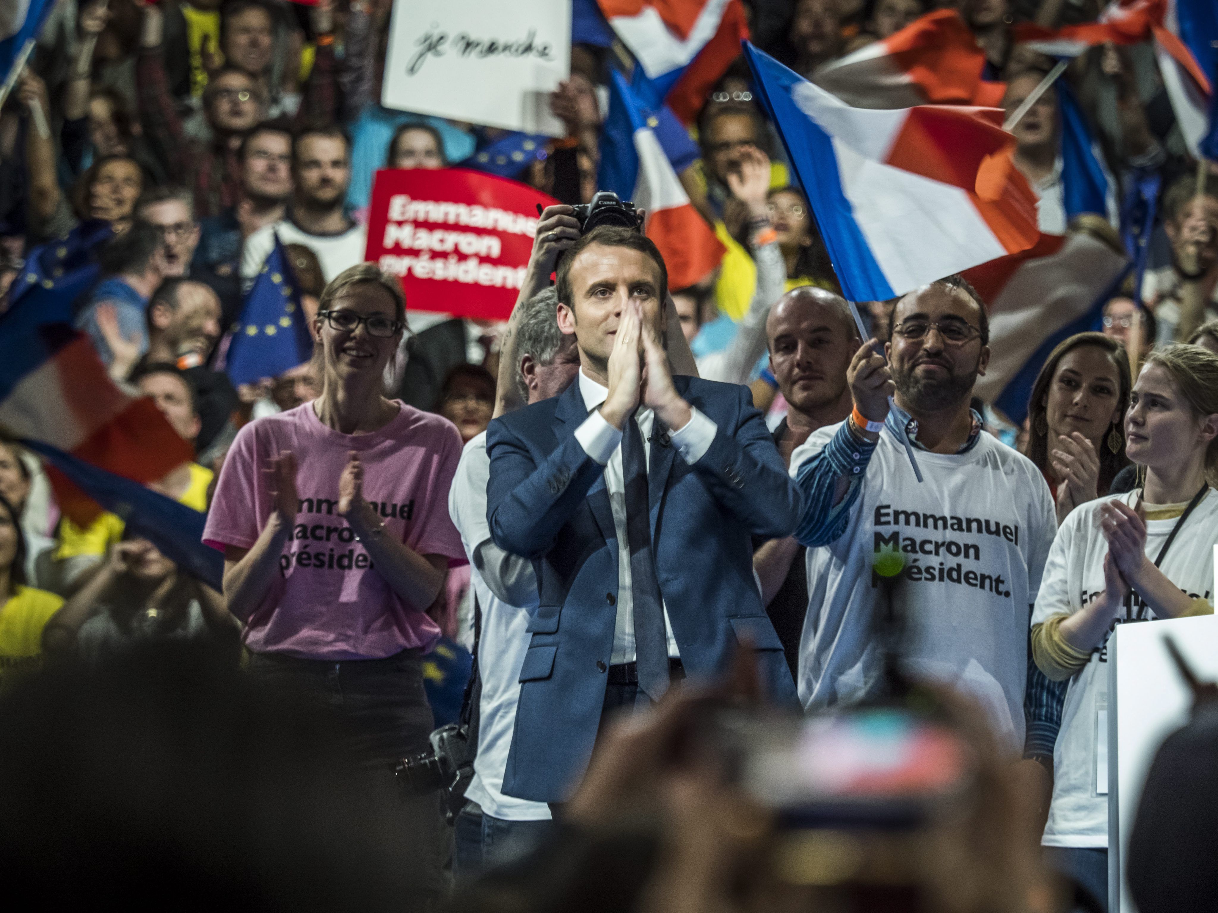 El candidat francès que nega portar una doble vida homosexual