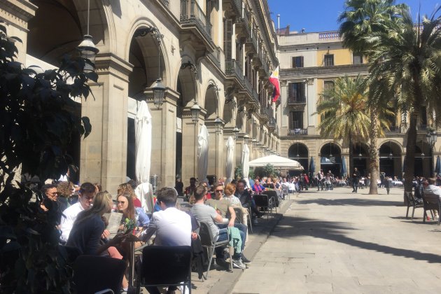 PlaçaReial / Asociación Amigos Comerciantes 