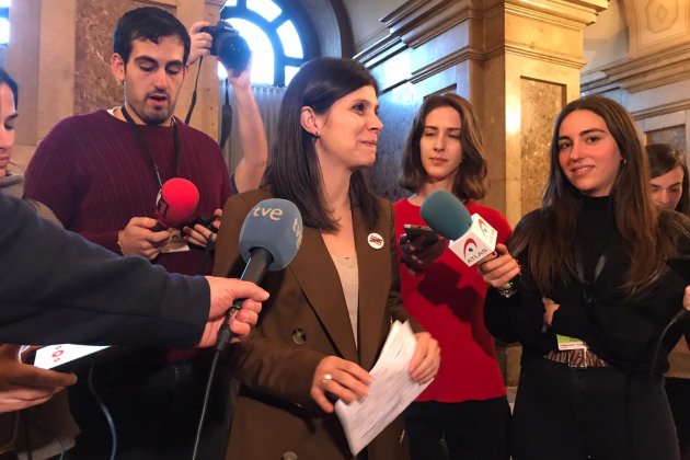 Marta Vilalta parlament - carlota camps