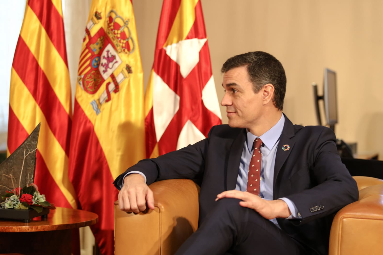 Sánchez lleva el comité federal del PSOE a Barcelona con la campaña suspendida