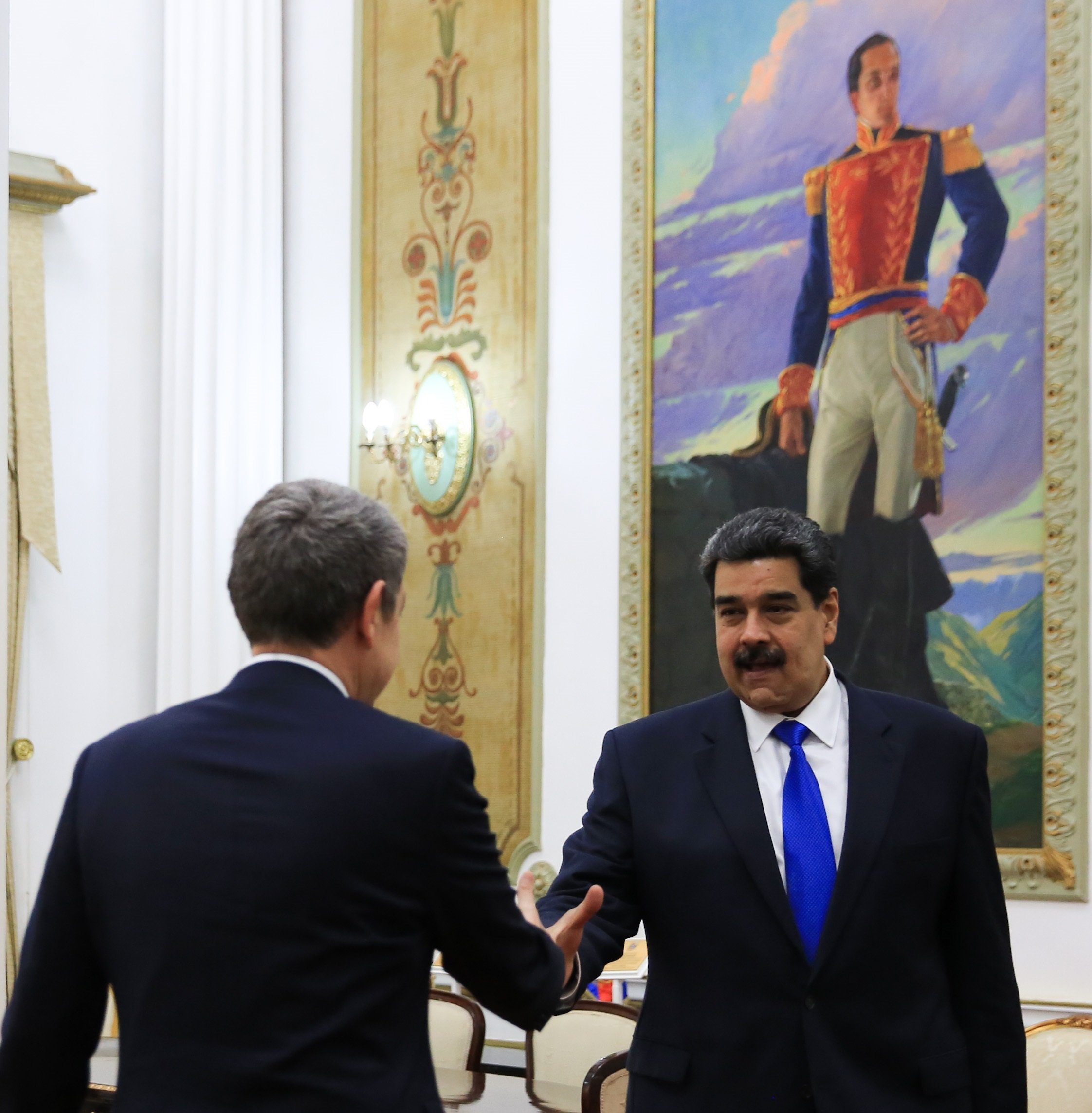 Zapatero se reúne por sorpresa con Nicolás Maduro y Delcy Rodríguez