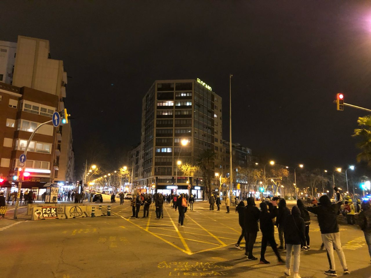 Tallen l'avinguda Meridiana per 118a nit consecutiva