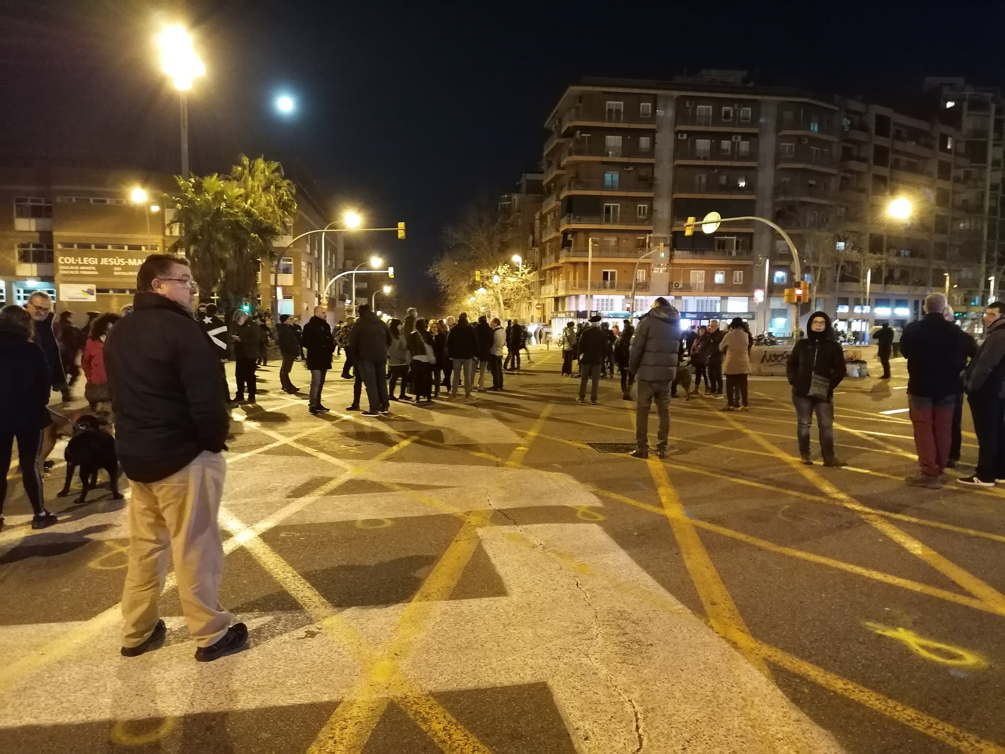 Cortan la avenida Meridiana por 119ª noche consecutiva