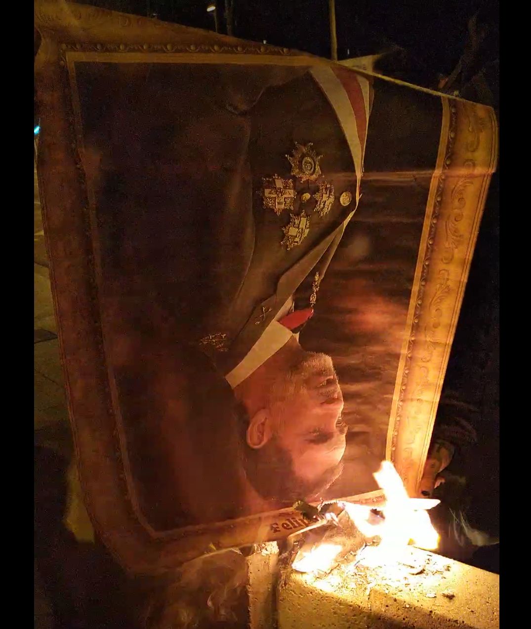 fuego foto rey felip vino - meridiana resiste