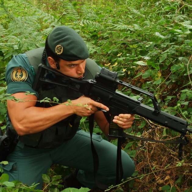 Jorge Pérez Díaz Guàrdia Civil fusil @jorgeperezdiez