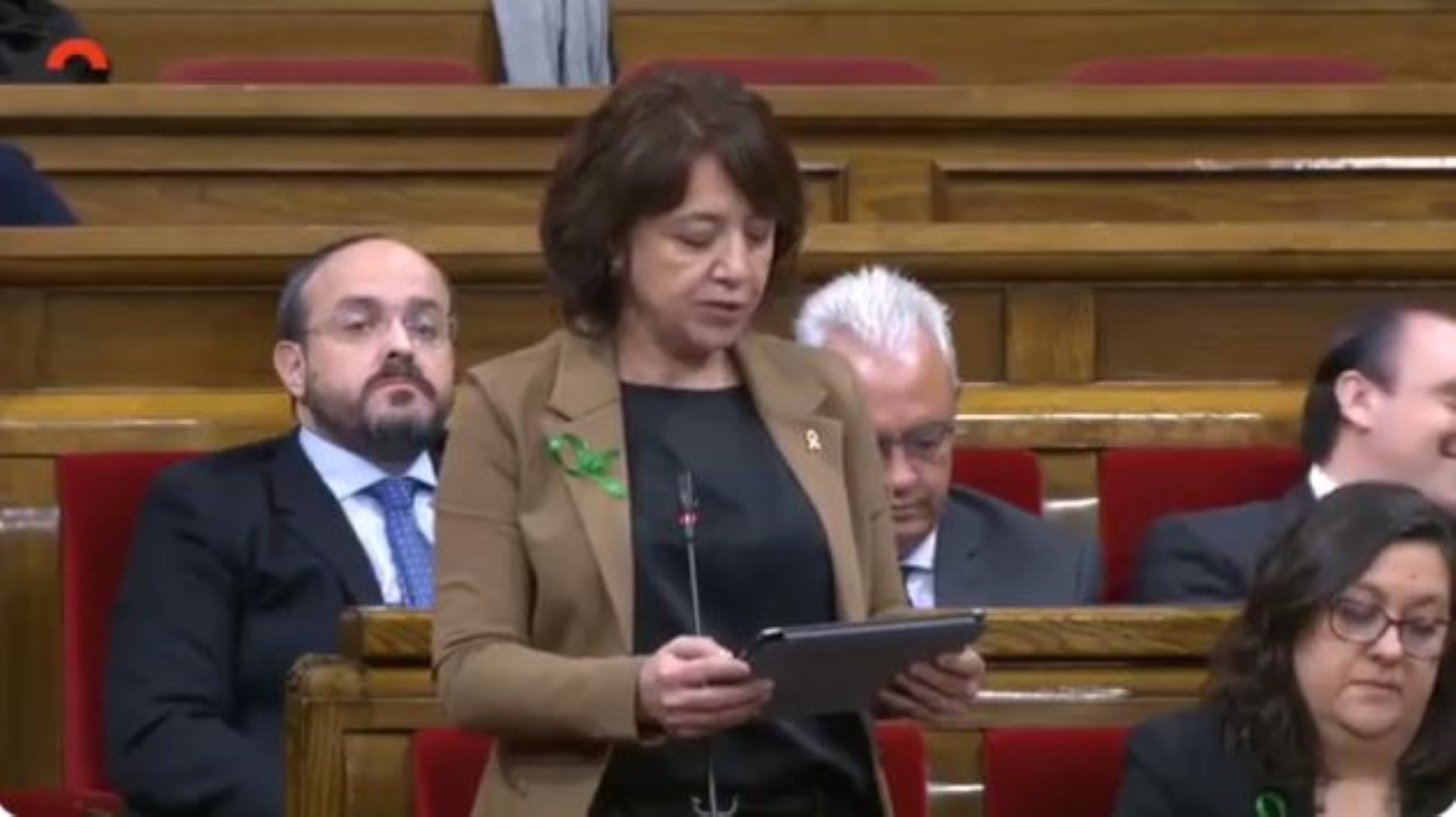 Anna Erra demana parlar en català als nouvinguts i la premsa espanyola embogeix