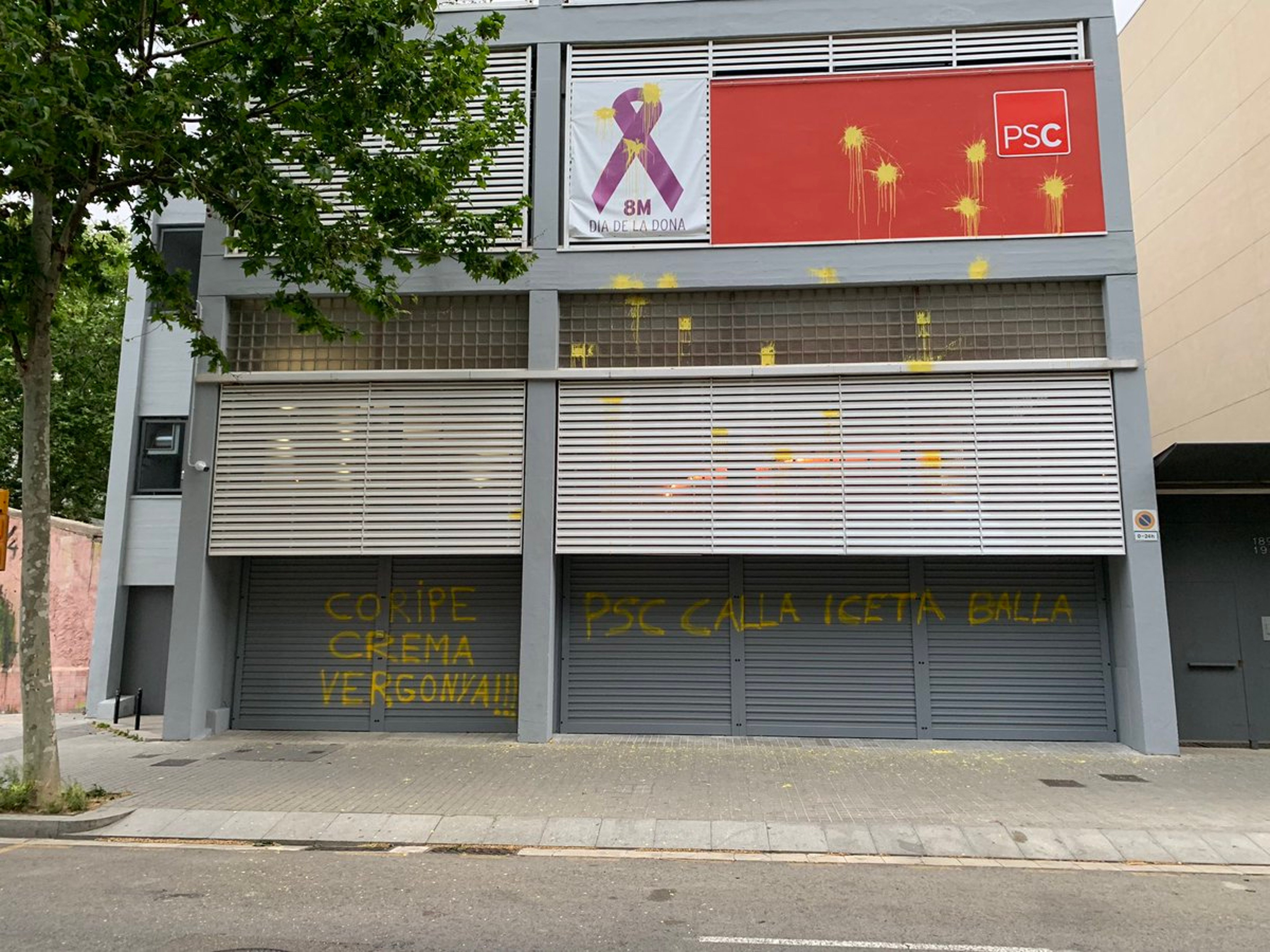 El PSC és el partit que més atacs rep a les seves seus, la majoria pintades