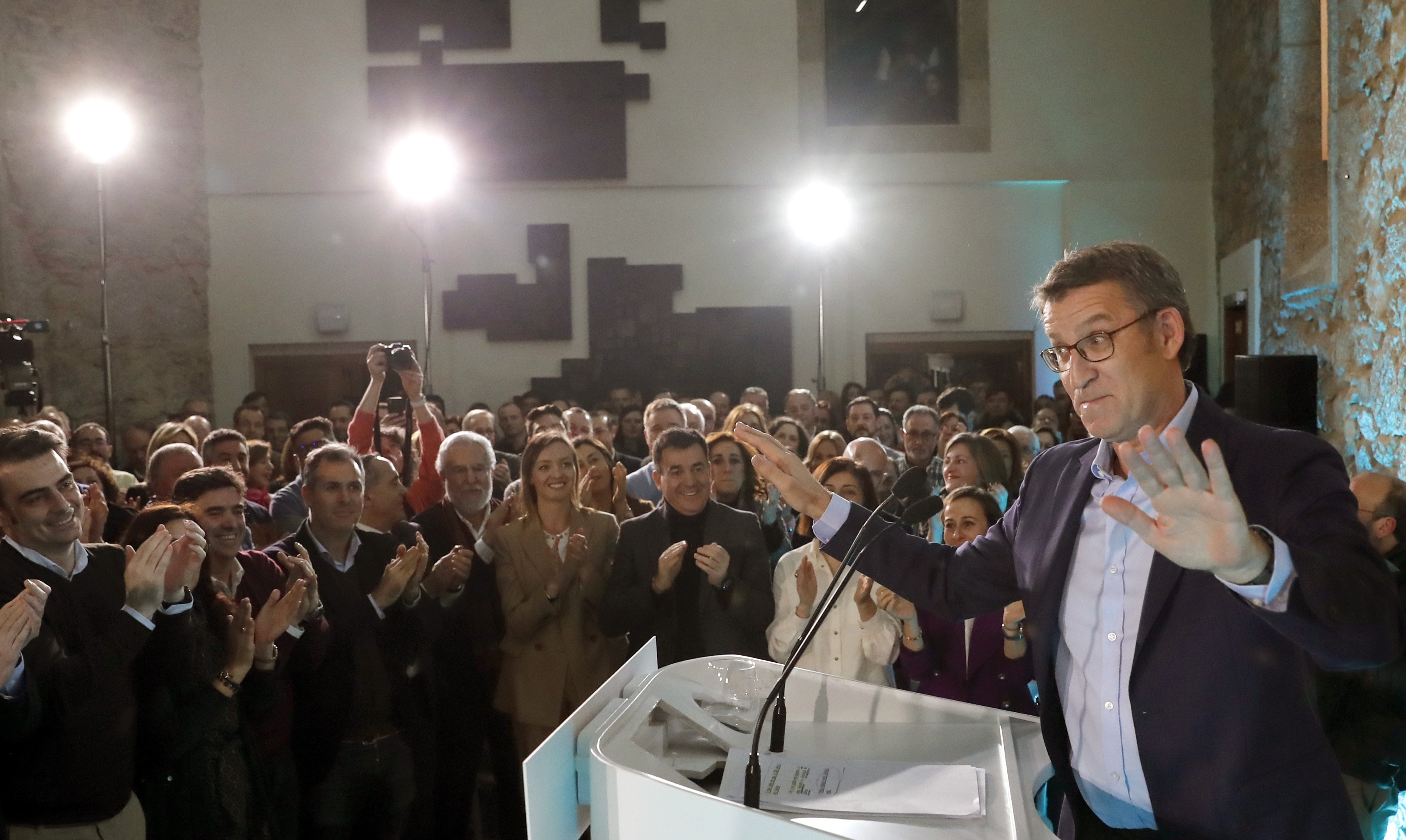 El PP reté la majoria absoluta a Galícia en un Parlament sense Vox ni Cs