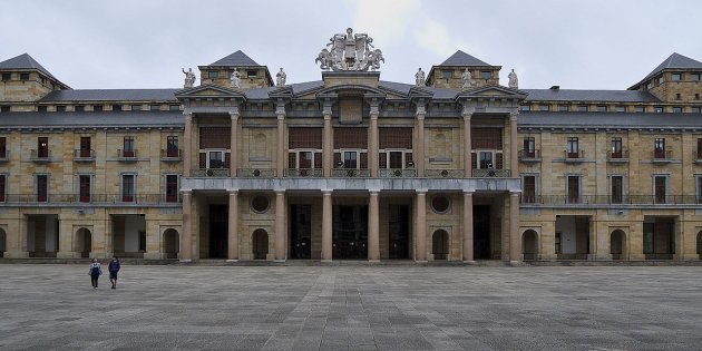 Universitat Laboral de Gijón, teatre José Luis Filpo Cabana CC 4.0 Viquipèdia