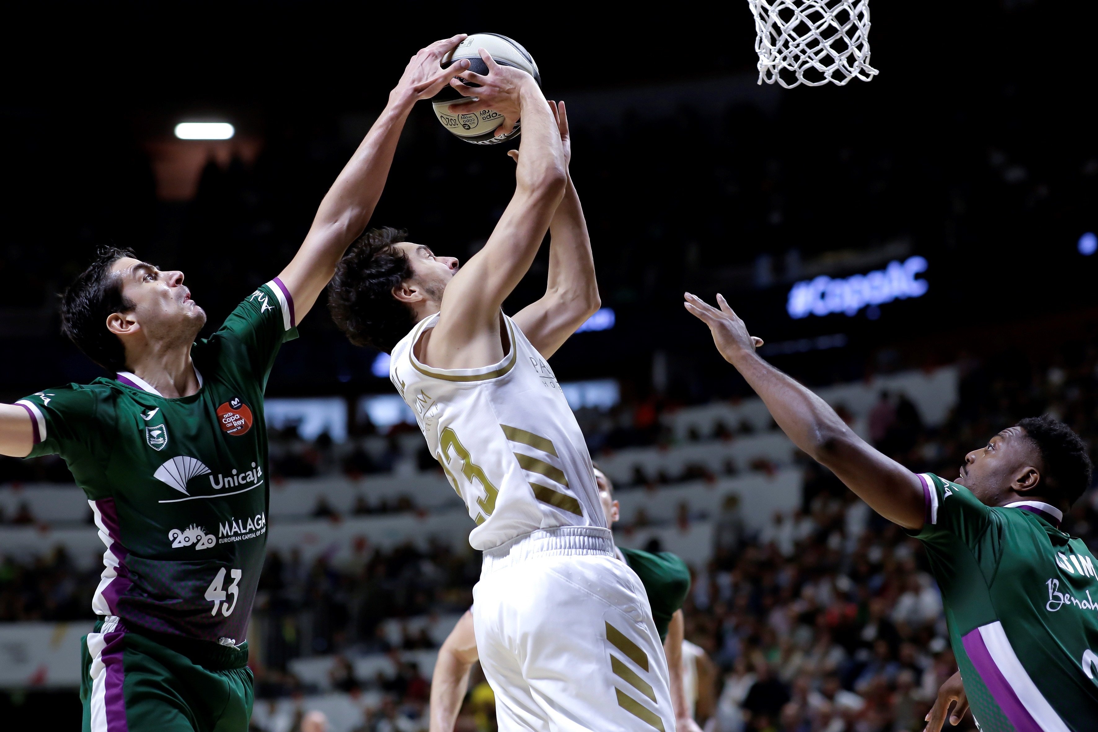 El Madrid destroza al Unicaja y gana la Copa del Rey (68-95)