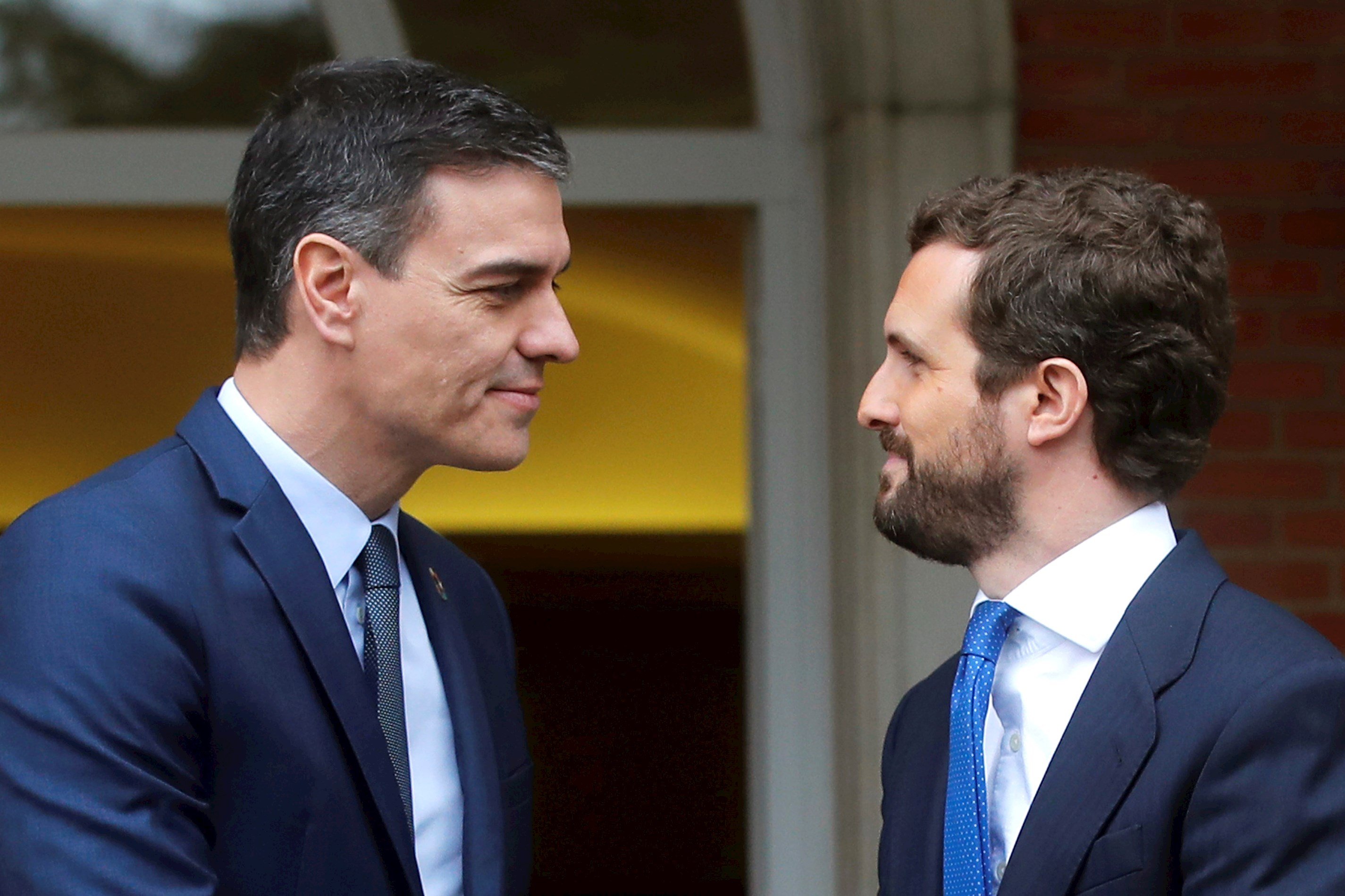 Casado se distancia de Sánchez: "Así no se nos puede pedir lealtad"