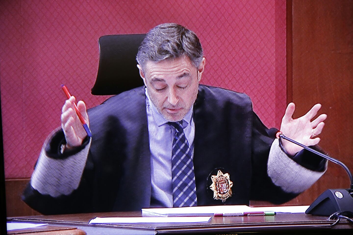 El fiscal pide al tribunal que tenga en cuenta las "sonrisas entre testigos y acusados"