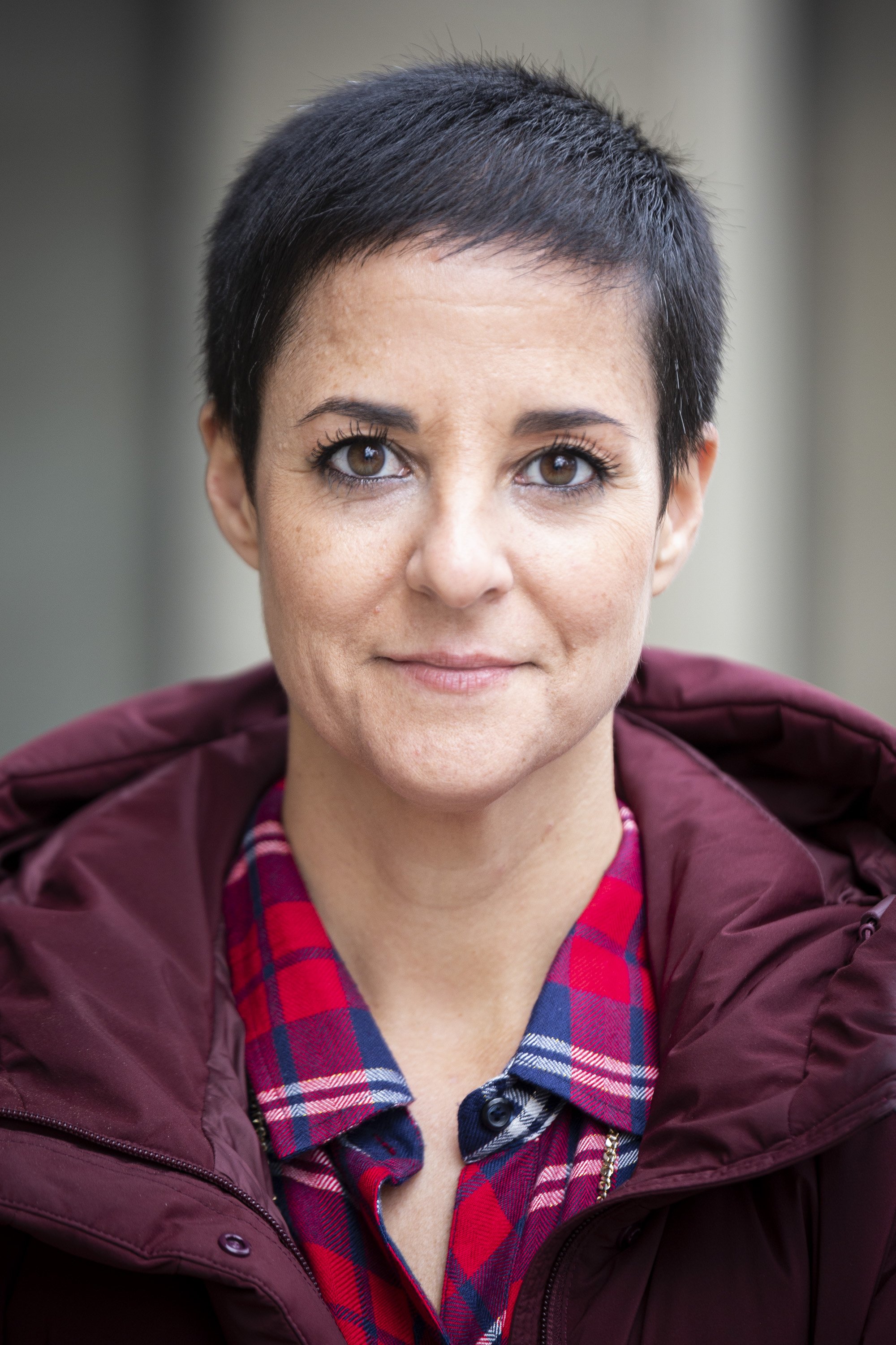 Gemma Ruiz, la periodista que escribe novelas 'felizmente feministas'