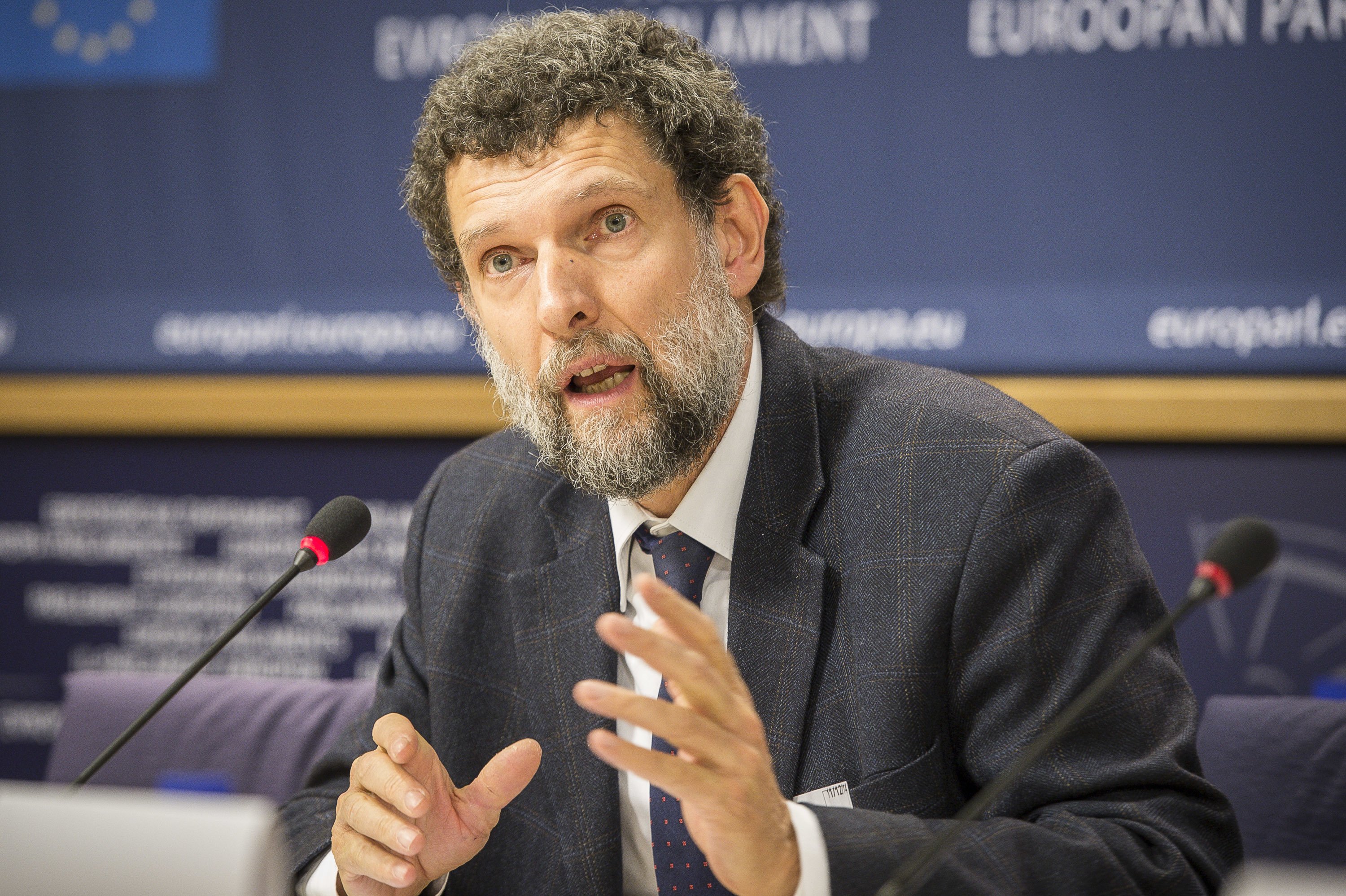 La Fiscalía ordena detener de nuevo al 'Cuixart turco', Osman Kavala