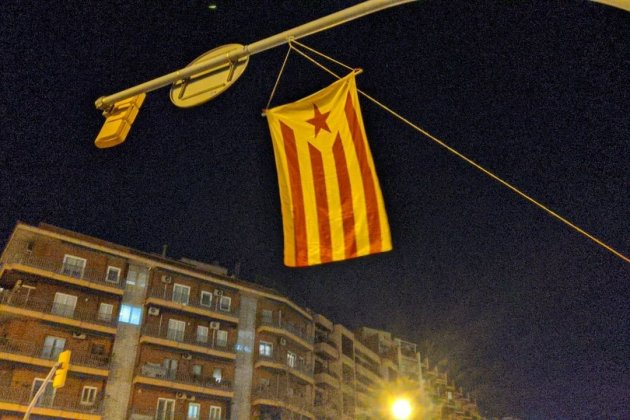 estelada tall meridiana - meridiana resisteix