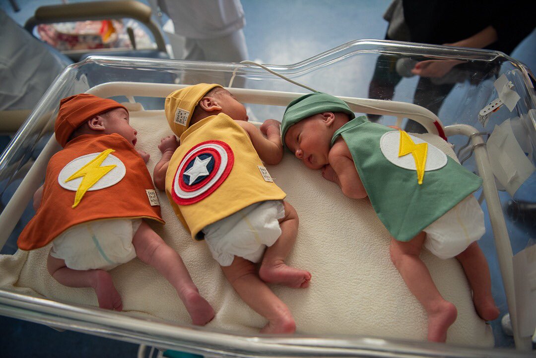 Los superhéroes de la UCI de neonatología del Clínic