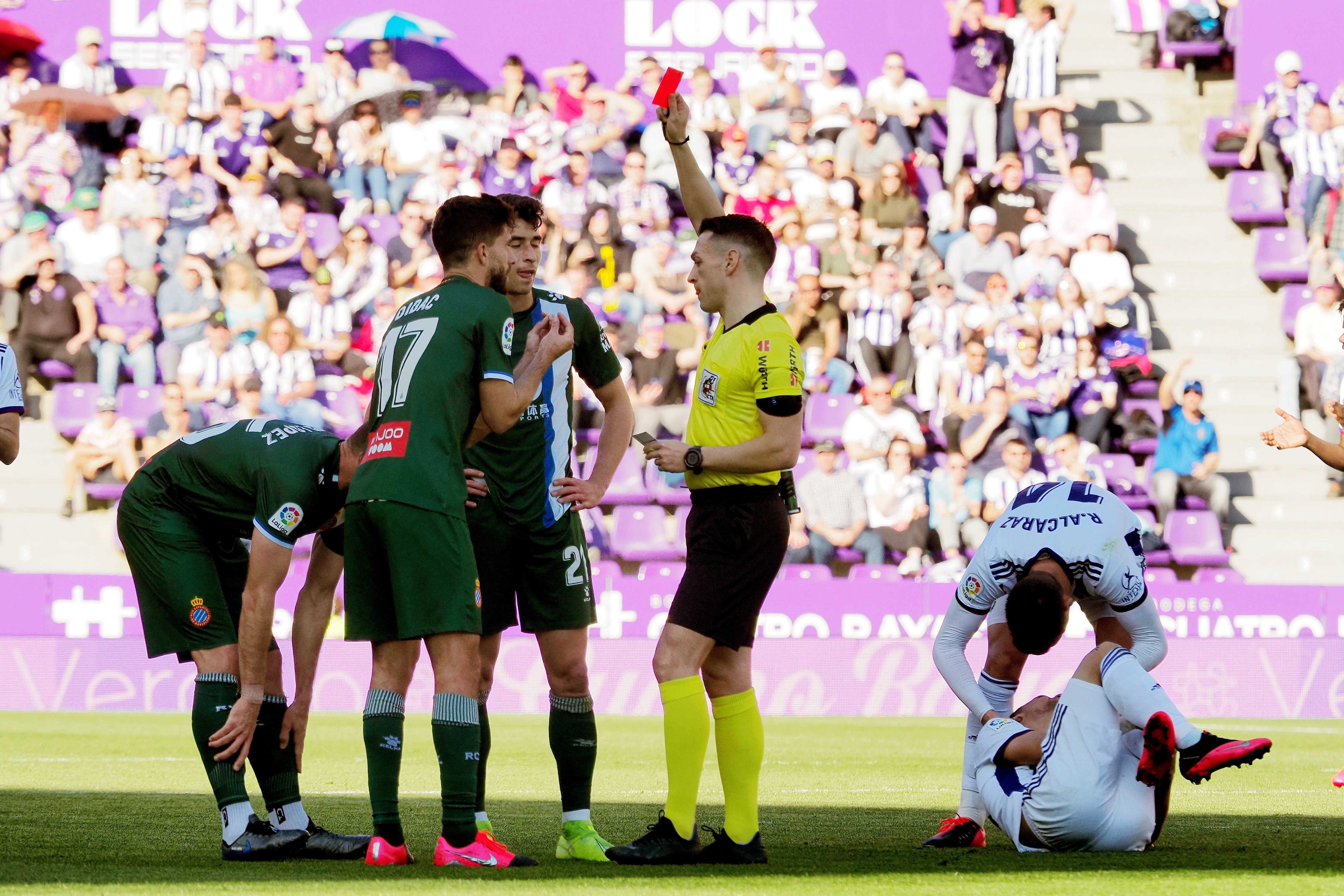 El Espanyol se autodestruye en Valladolid y sigue siendo colista (2-1)