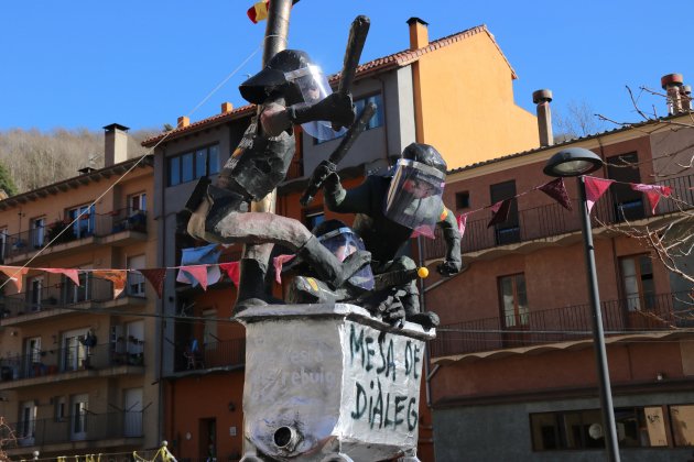 paracaigudista cremat carnestoltes ribes - ACN