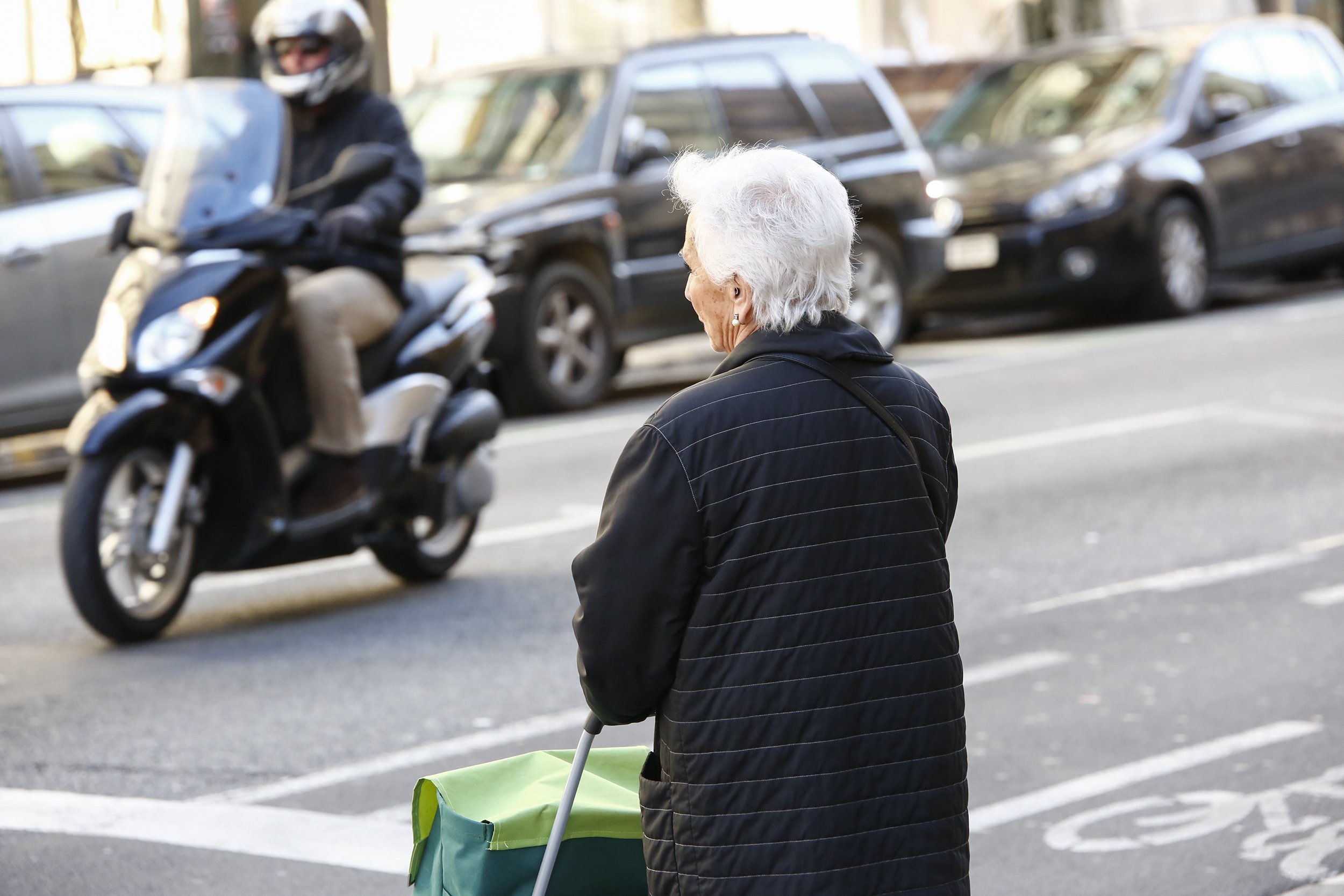 Pacte entre el govern espanyol i EH Bildu per pujar un 15% les pensions no contributives