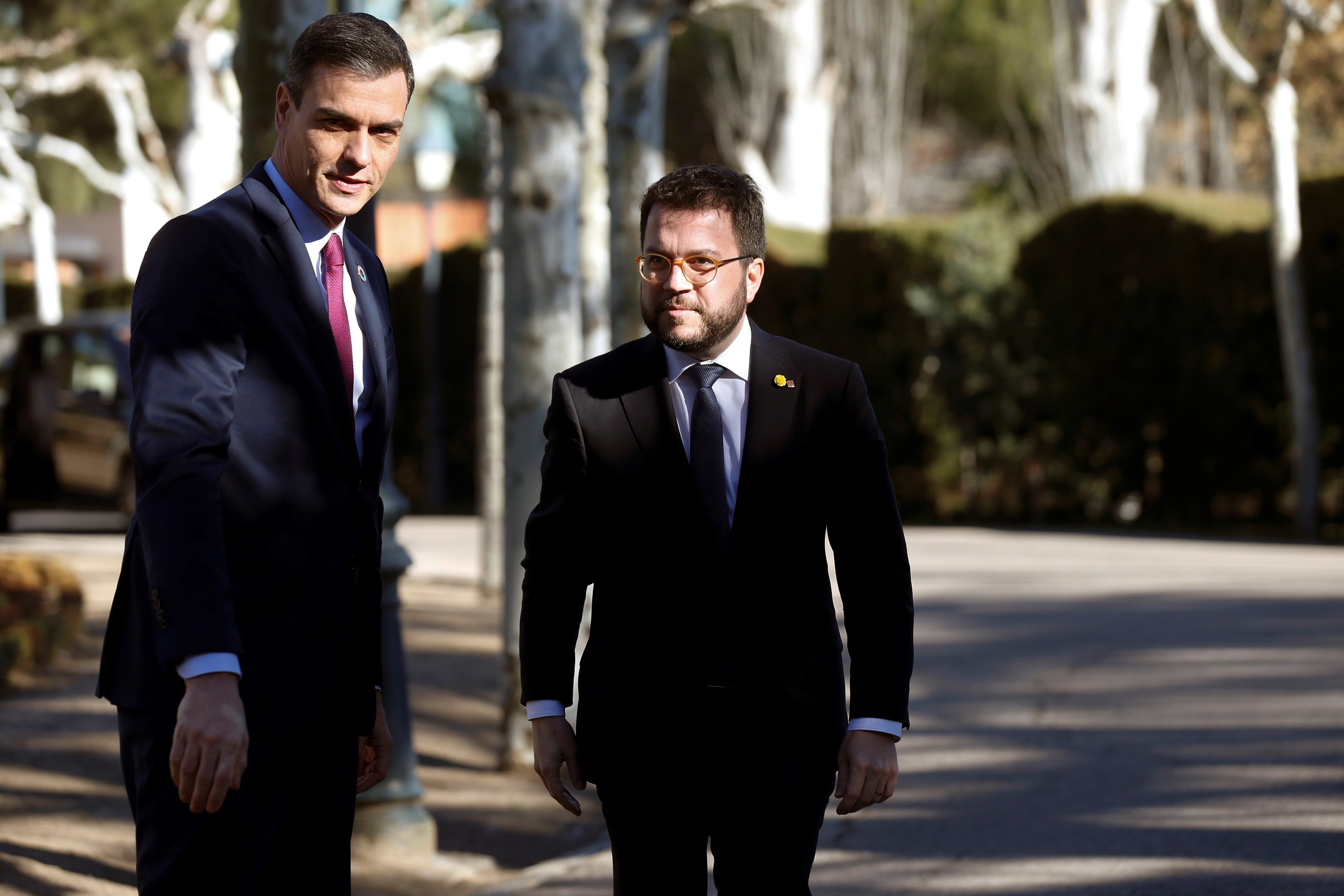 Sánchez insta a Aragonès a "trabajar juntos por el reencuentro entre catalanes"