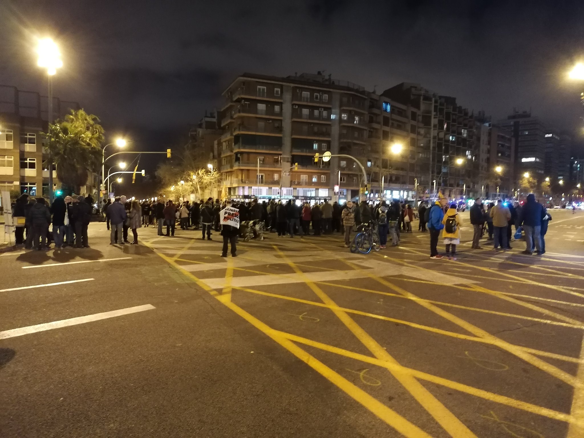 Cortan la avenida Meridiana por 136ª noche consecutiva