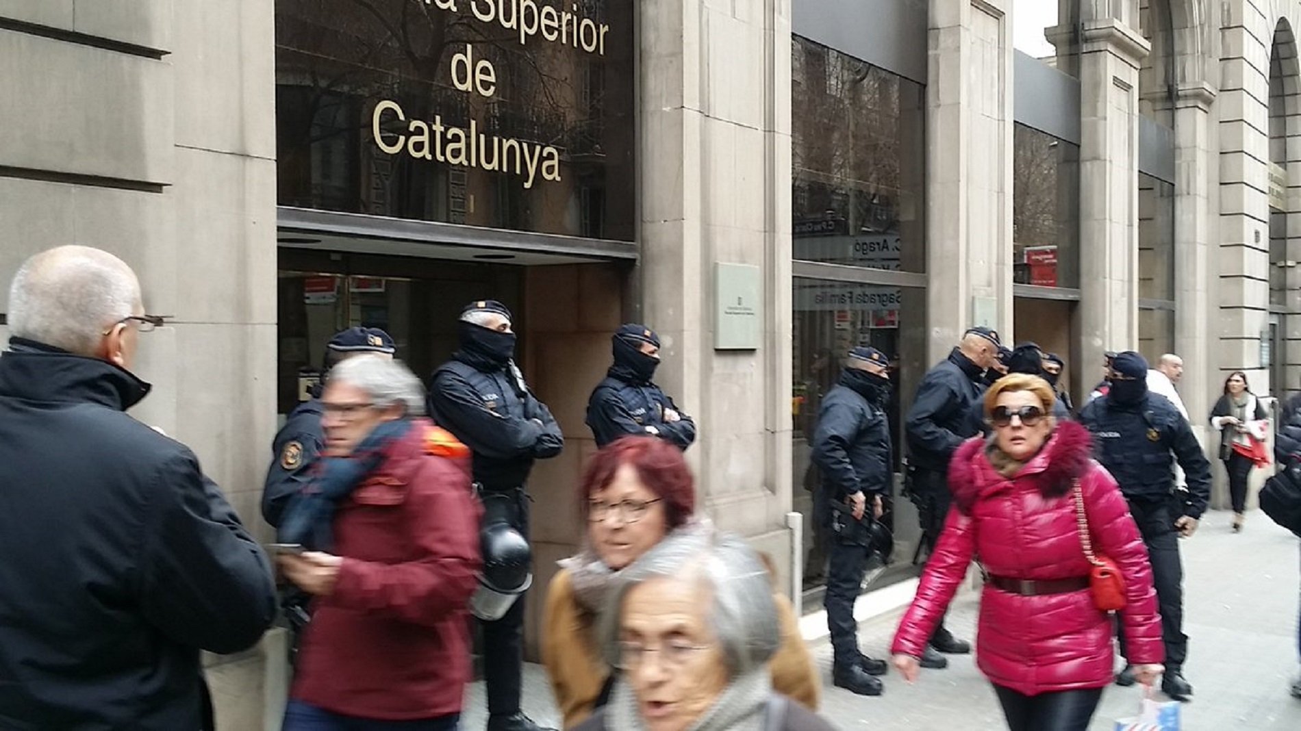 Primera querella en España por una 'fake new' sobre menores no acompañados