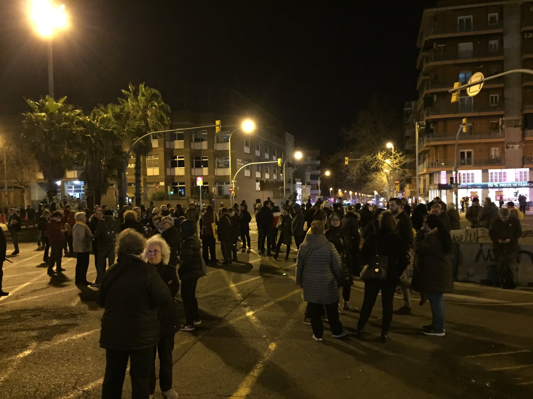 Cortan la avenida Meridiana por 137ª noche consecutiva