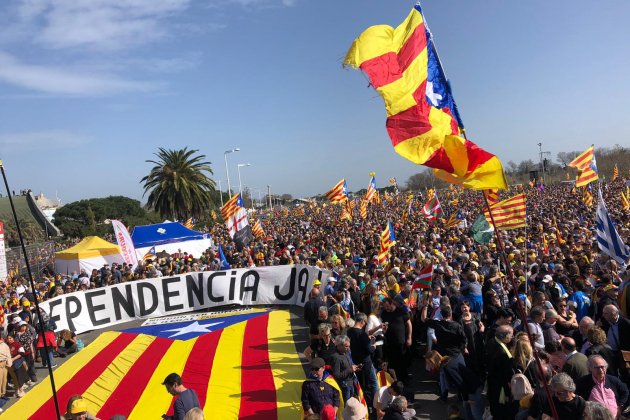 Estelada|Estrellas gigante acto Puigdemont Perpinyà Marina Fernández