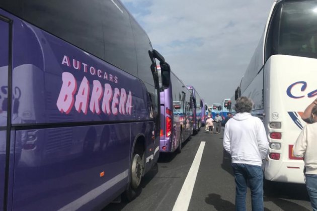 Autobuses perpinyà acto Puigdemont