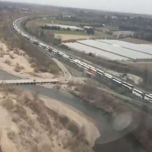 VÍDEO | L'espectacular riuada de busos 'indepes' que van col·lapsar Perpinyà
