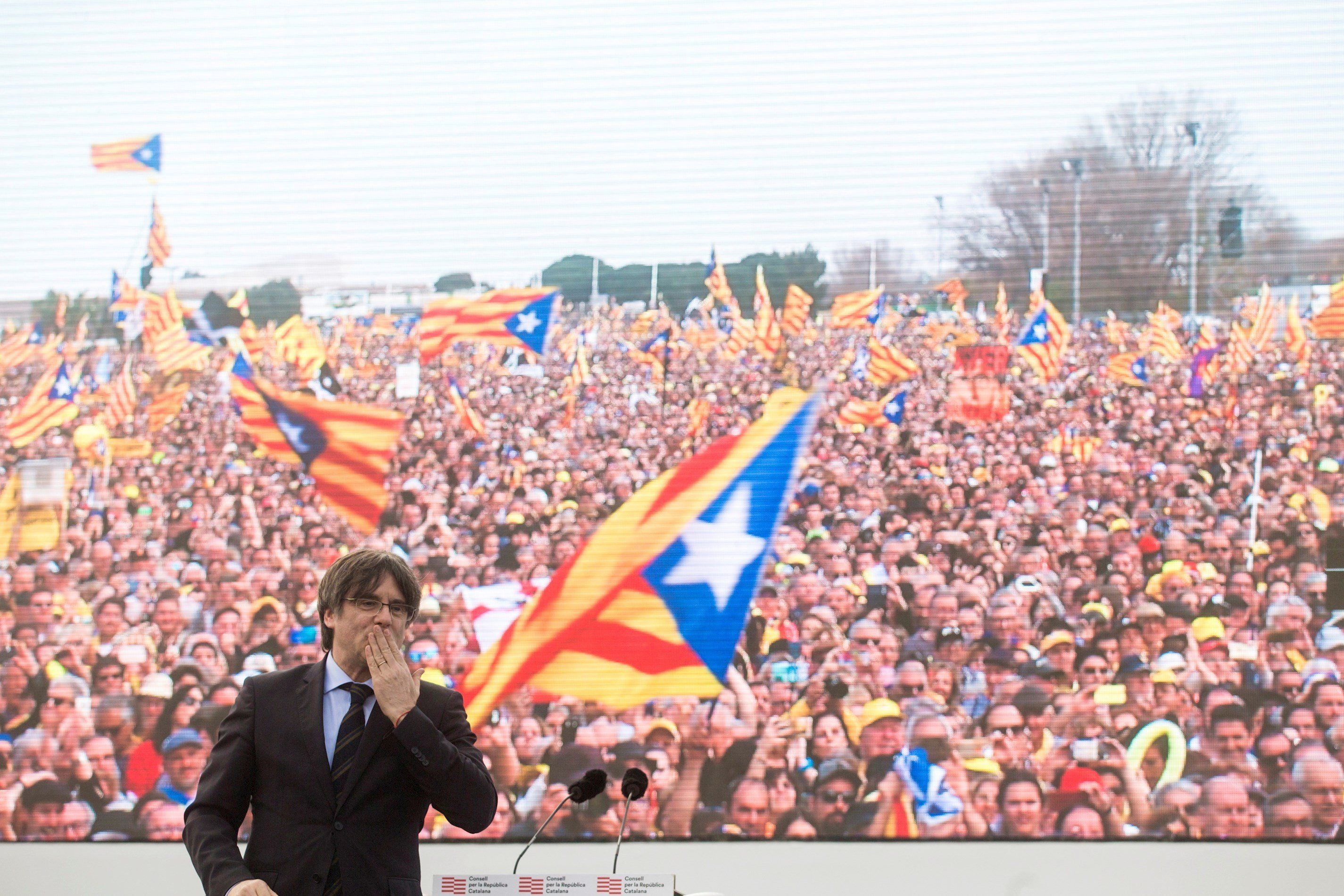 Puigdemont, sobre la taula: "De moment no és útil, no ha arribat a cap acord"