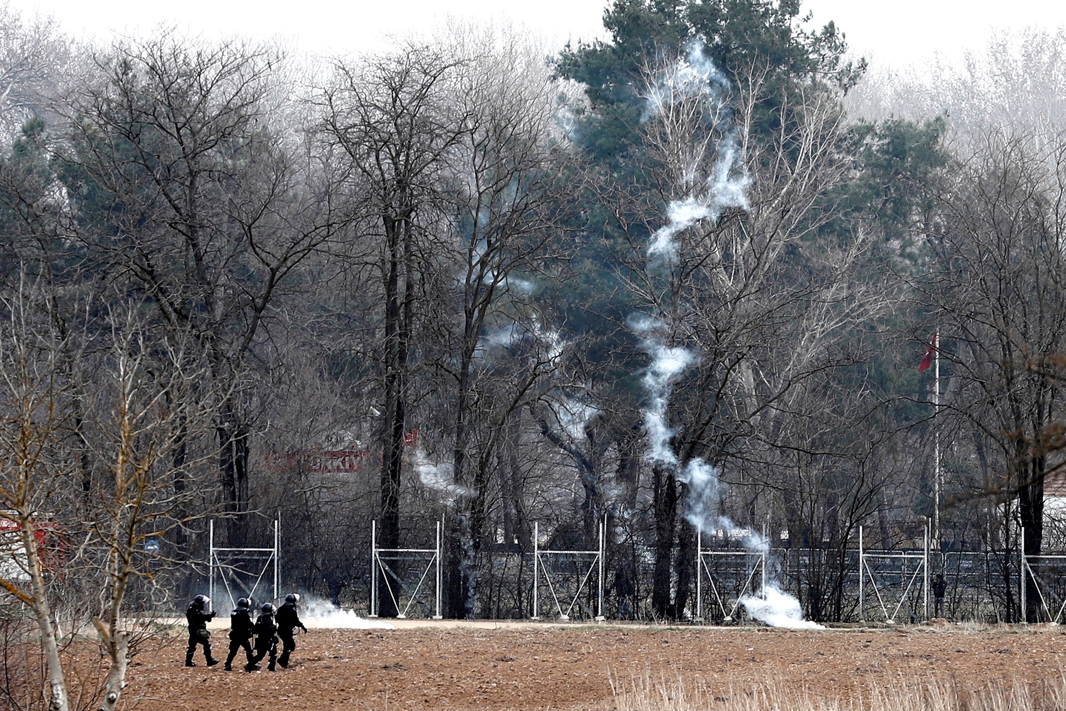 L'onada migratòria s'encalla a la frontera grecoturca