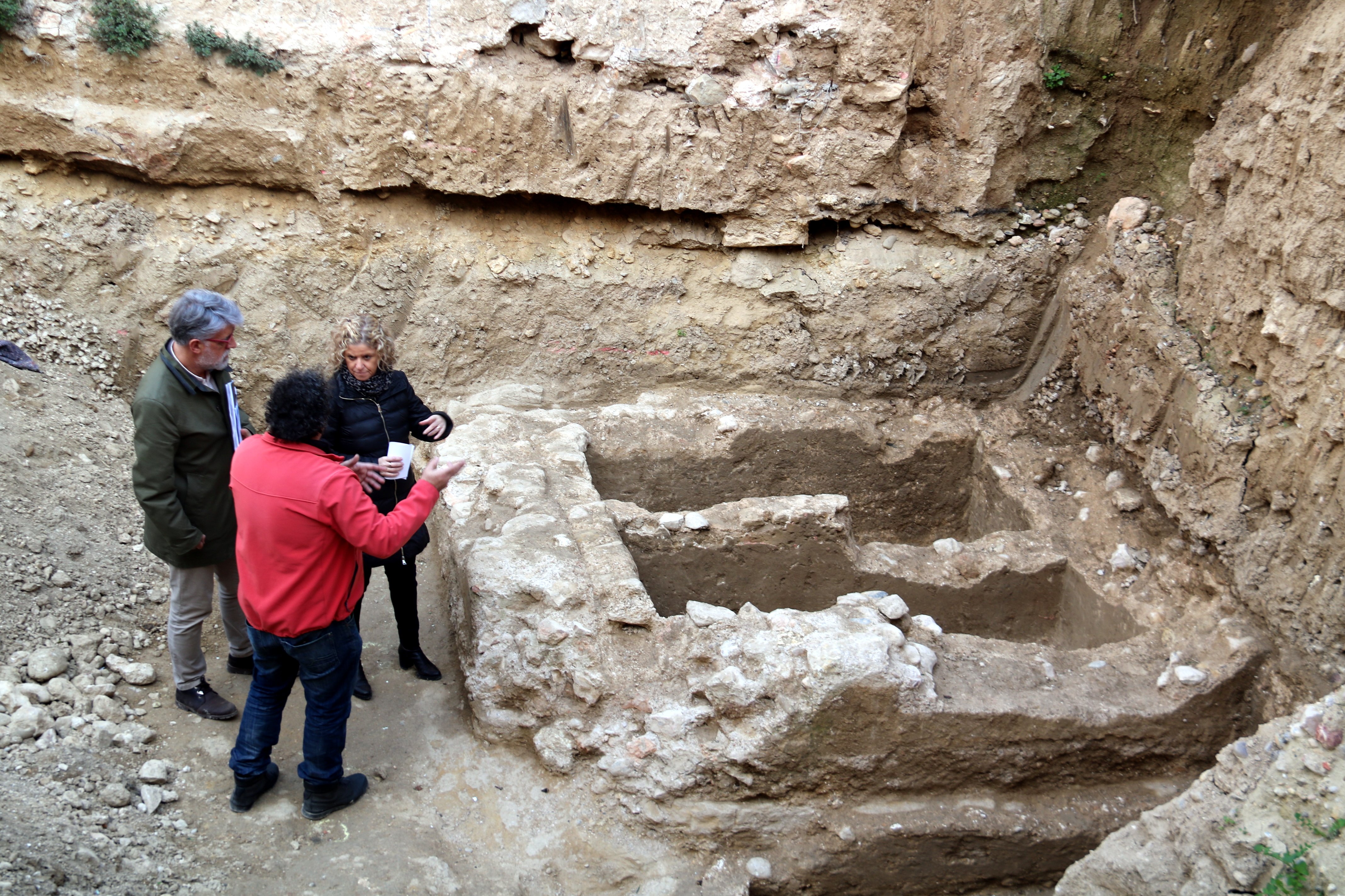 Descubren un mausoleo romano en Tortosa