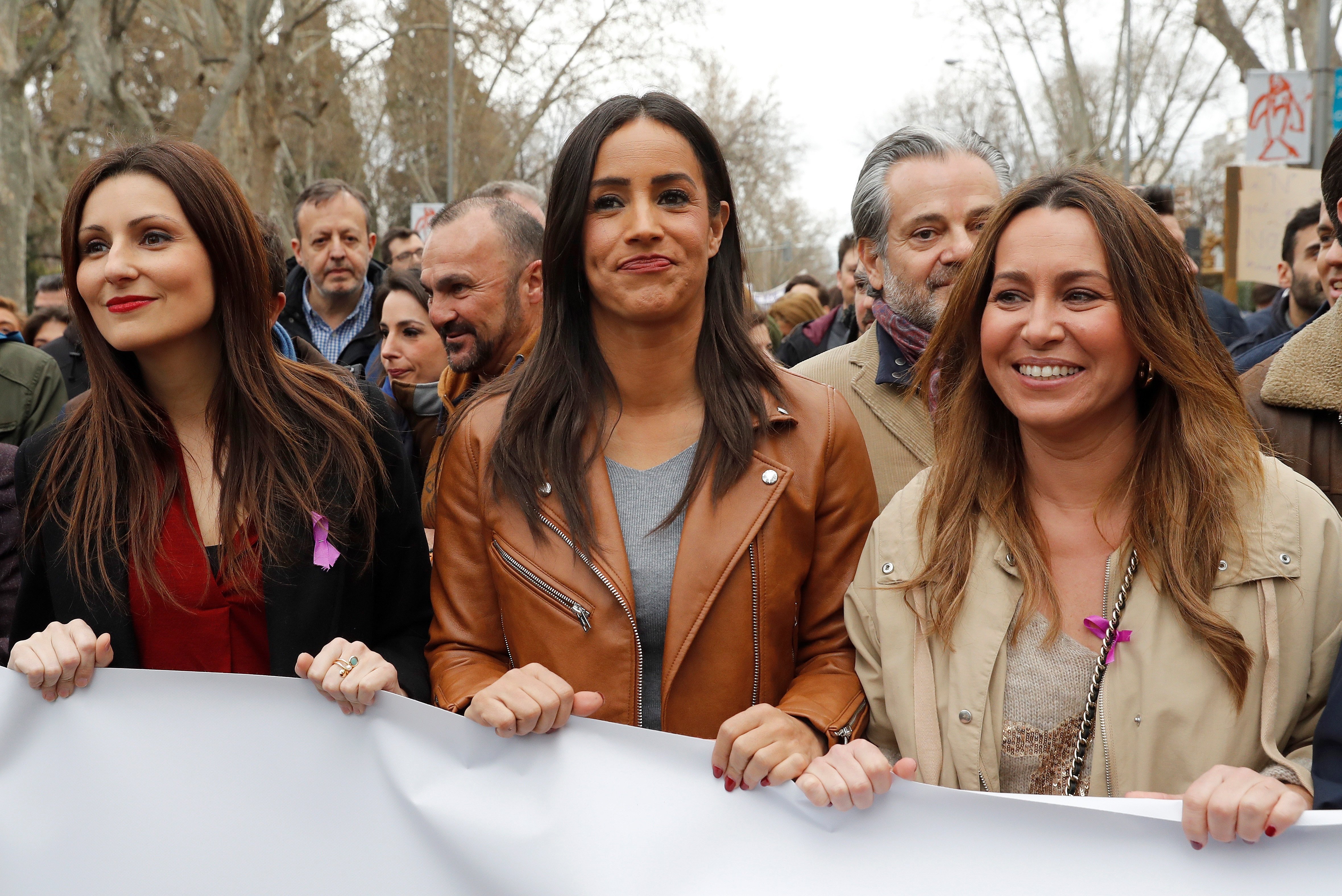 VÍDEO | Roldán marxa a Madrid i les feministes l'escridassen: "Fora feixistes!"