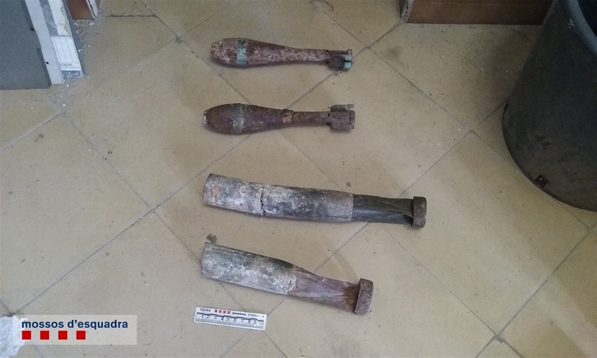 Troben dues bombes alemanyes de la Guerra Civil en una casa a Valls