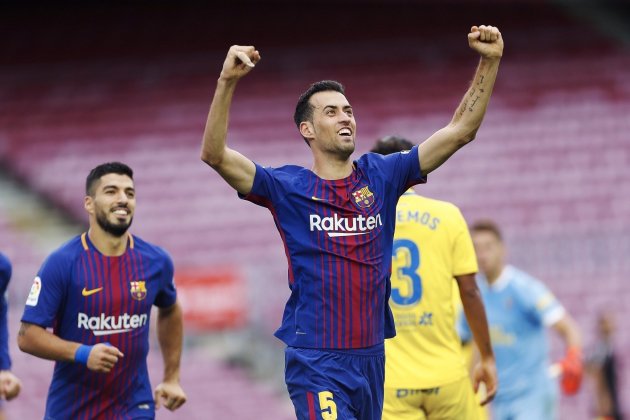 Sergio Busquets Barça Las Palmas lleva|trae encierro Camp Nou EuropaPress