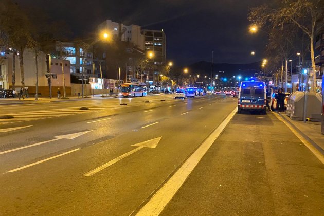 policia avinguda meridiana - bernat aguilar policia avinguda meridiana - bernat aguilar
