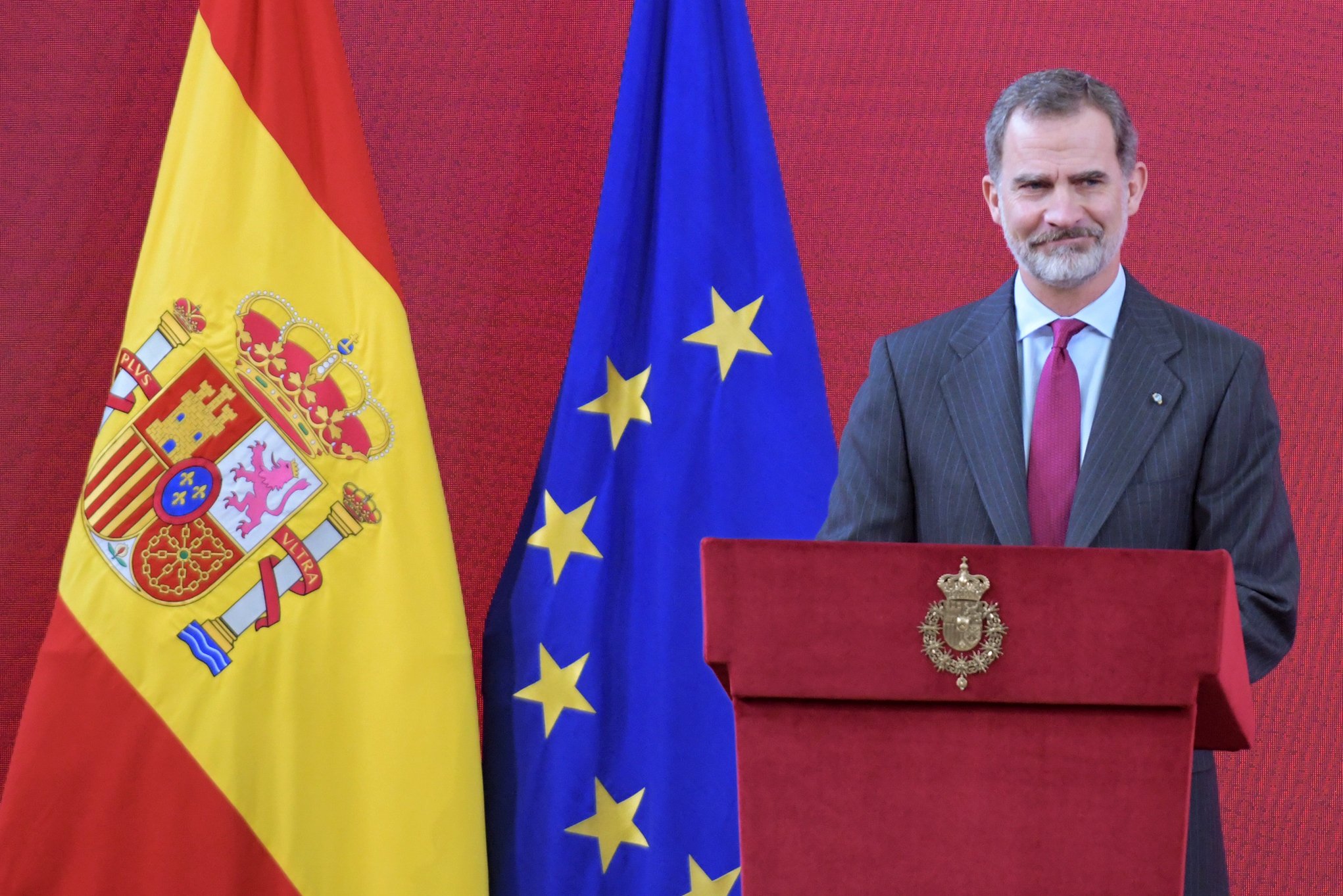 El coronavirus obliga a cancelar dos actos de los Reyes en Madrid y Logroño