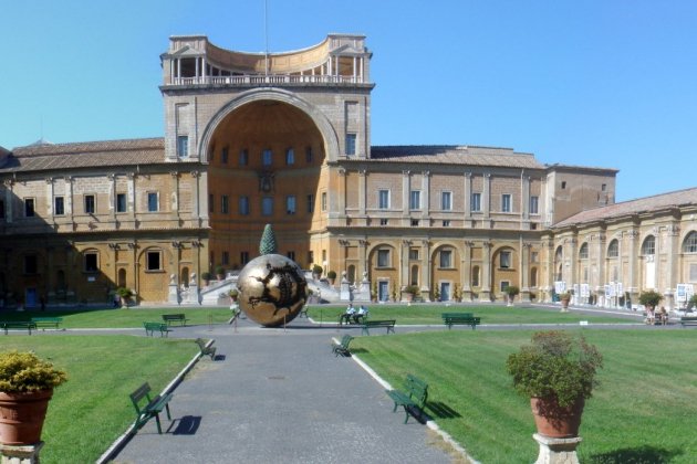 Pati de la Pinya. Museus Vaticans. 