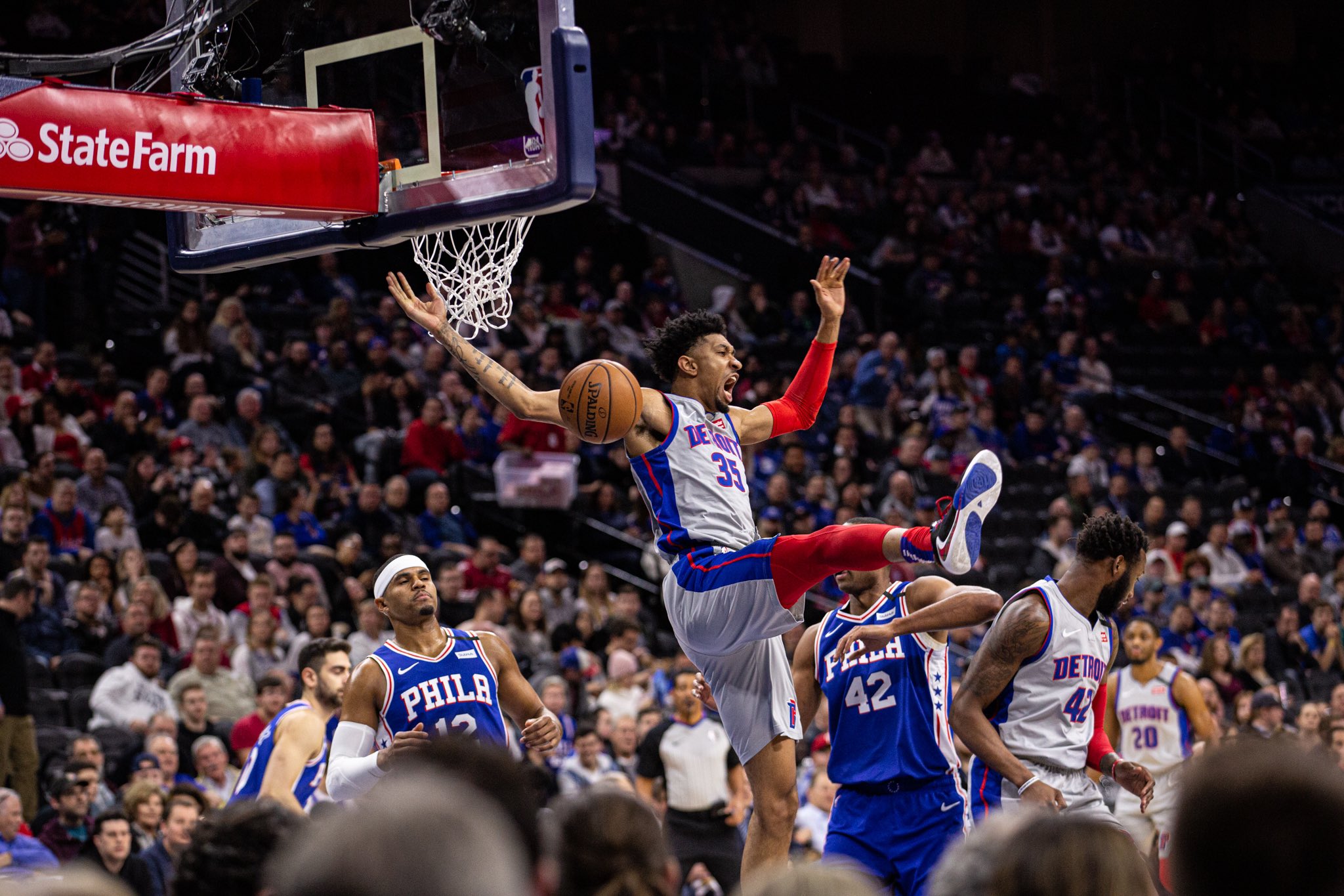 Confirmat el tercer positiu d'un jugador de bàsquet de l'NBA