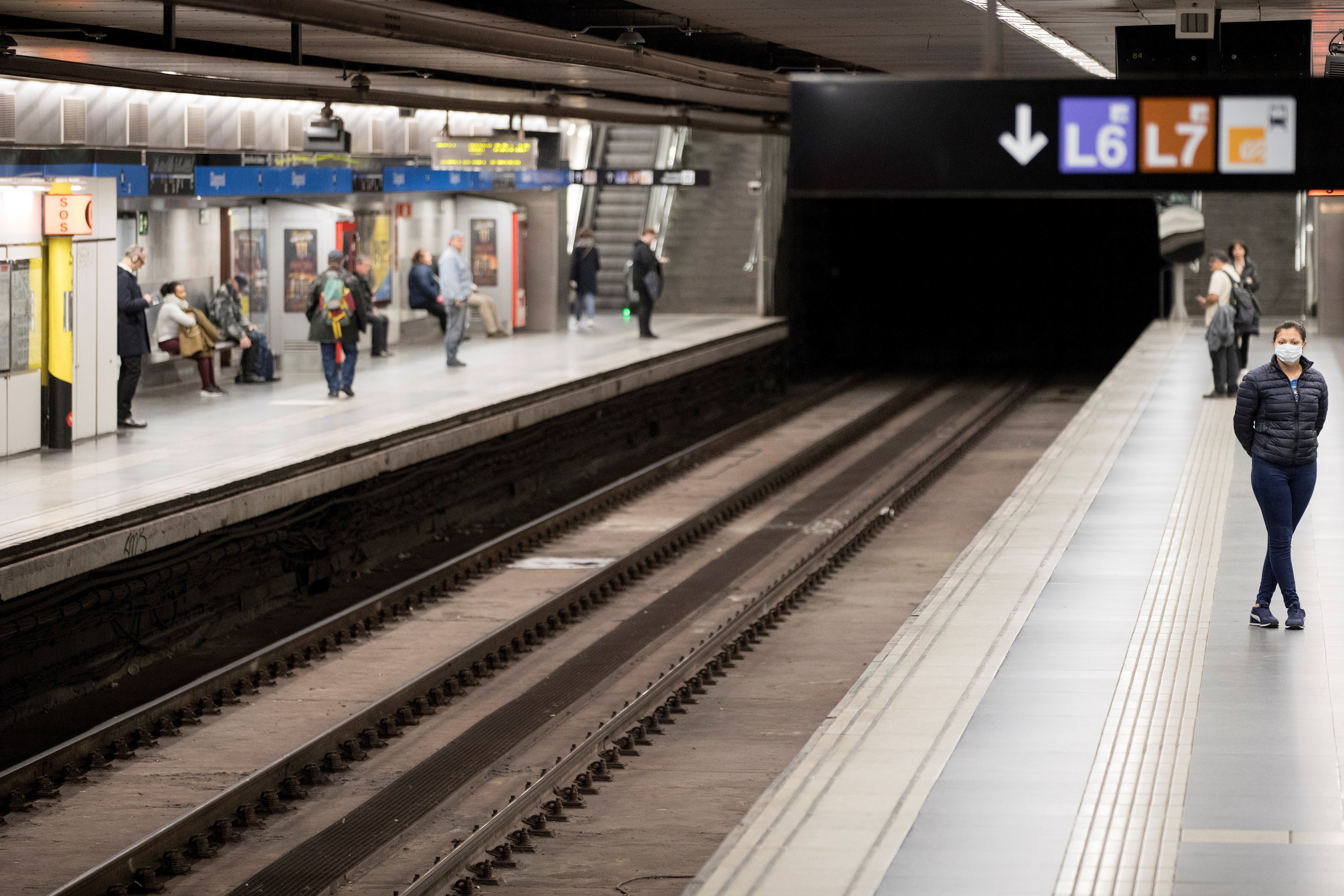 Coronavirus | Más convoyes en el metro de Barcelona a partir de este martes
