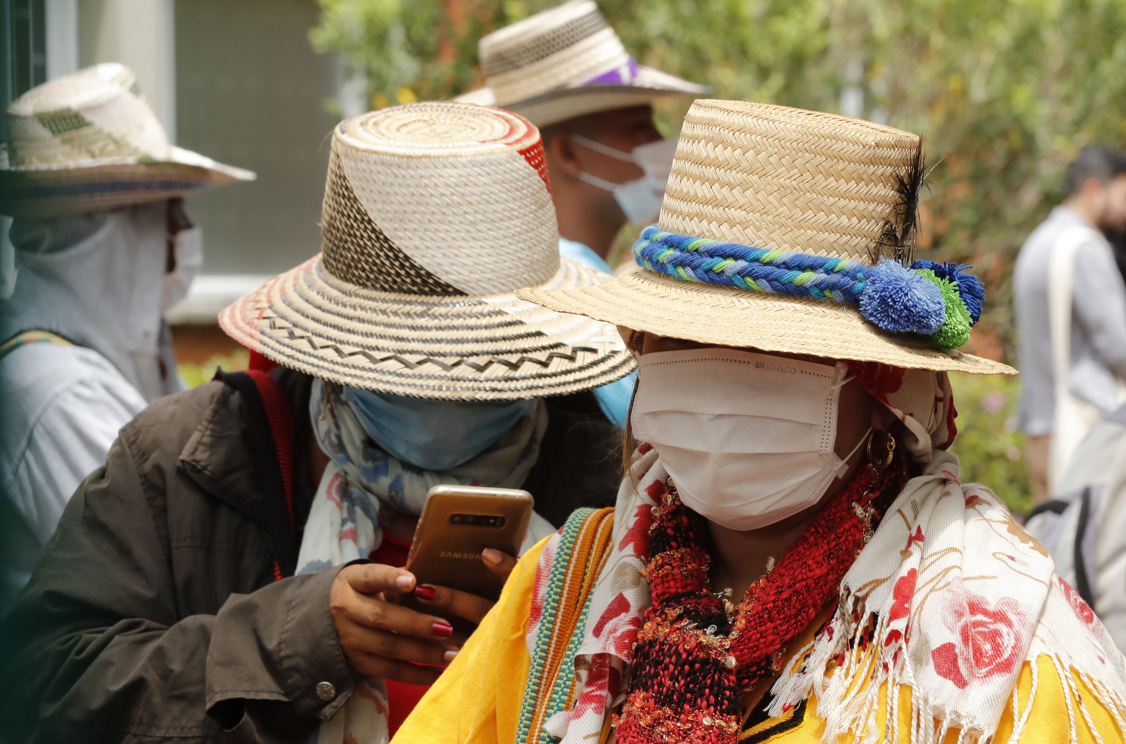 Coronavirus als països d'Amèrica: proven una vacuna i tanquen fronteres