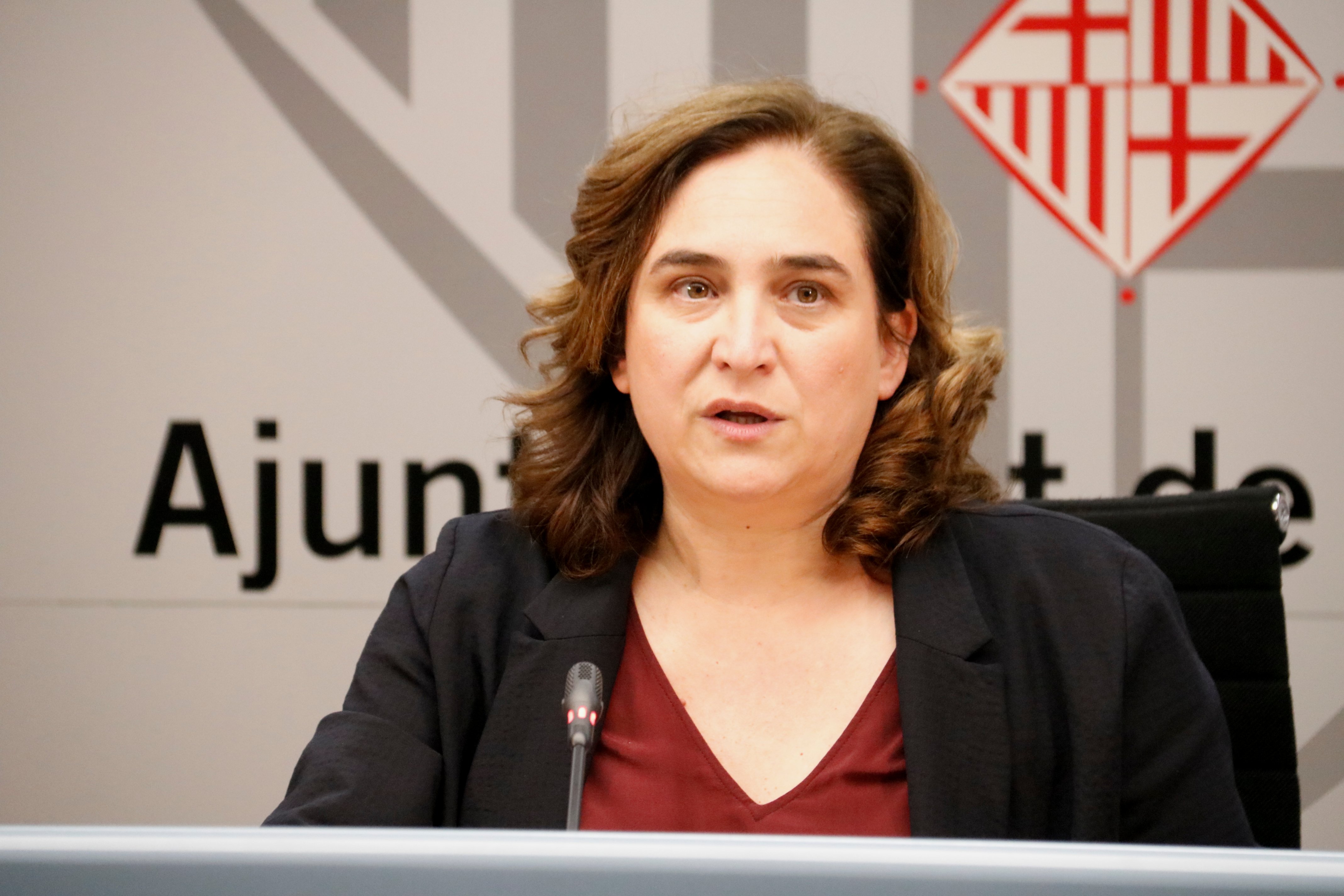 Colau posa deures a Torra i Sánchez contra el coronavirus: "Cal anar junts"