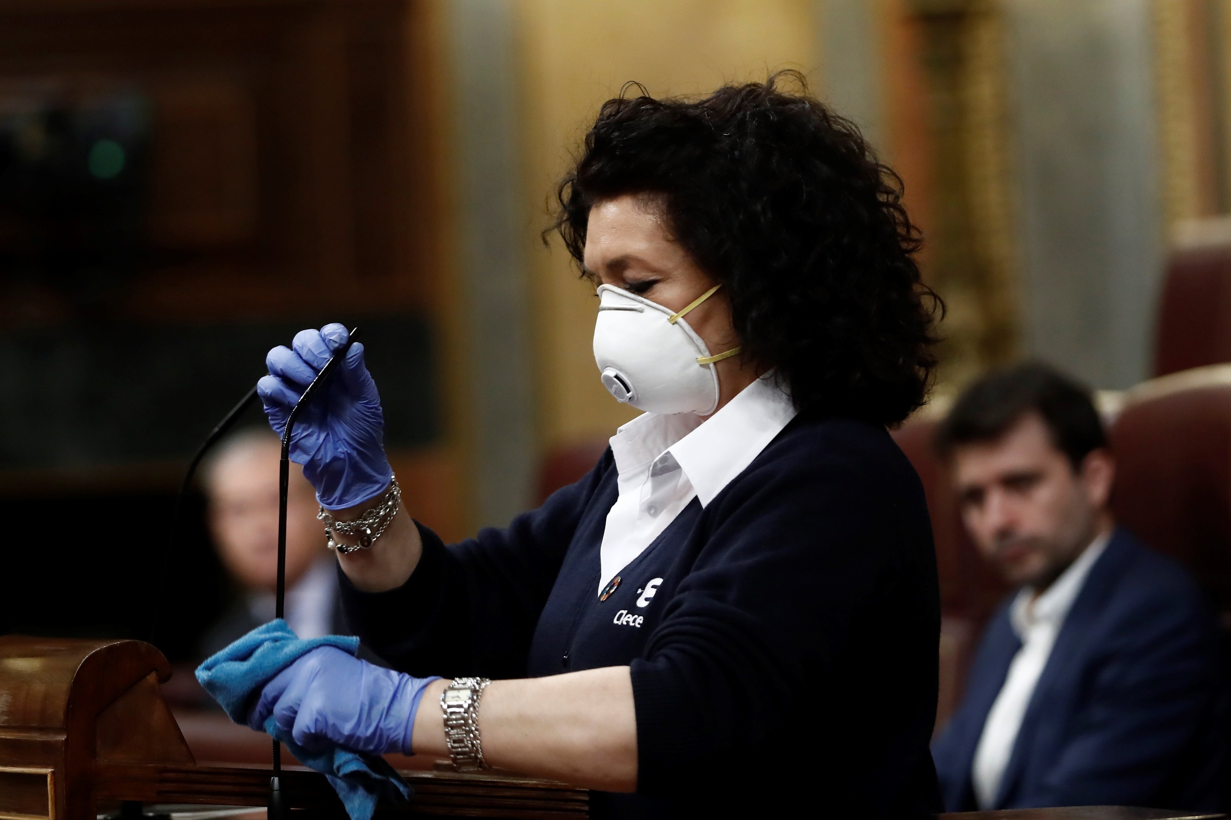 La estampa del coronavirus en el Congreso: Valentina eclipsa a Pedro