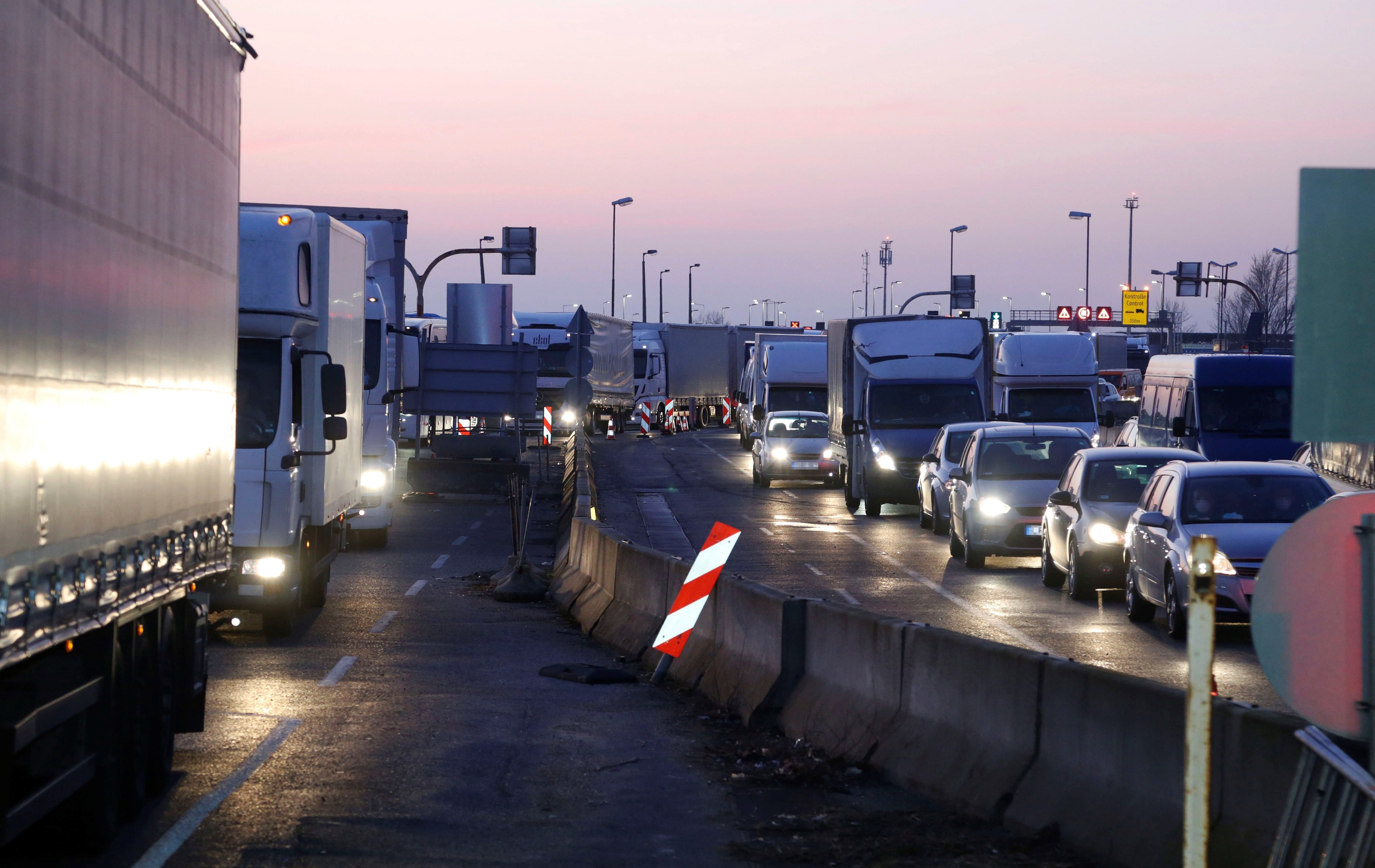 La UE prorrogará hasta el 15 de junio el cierre de su frontera exterior