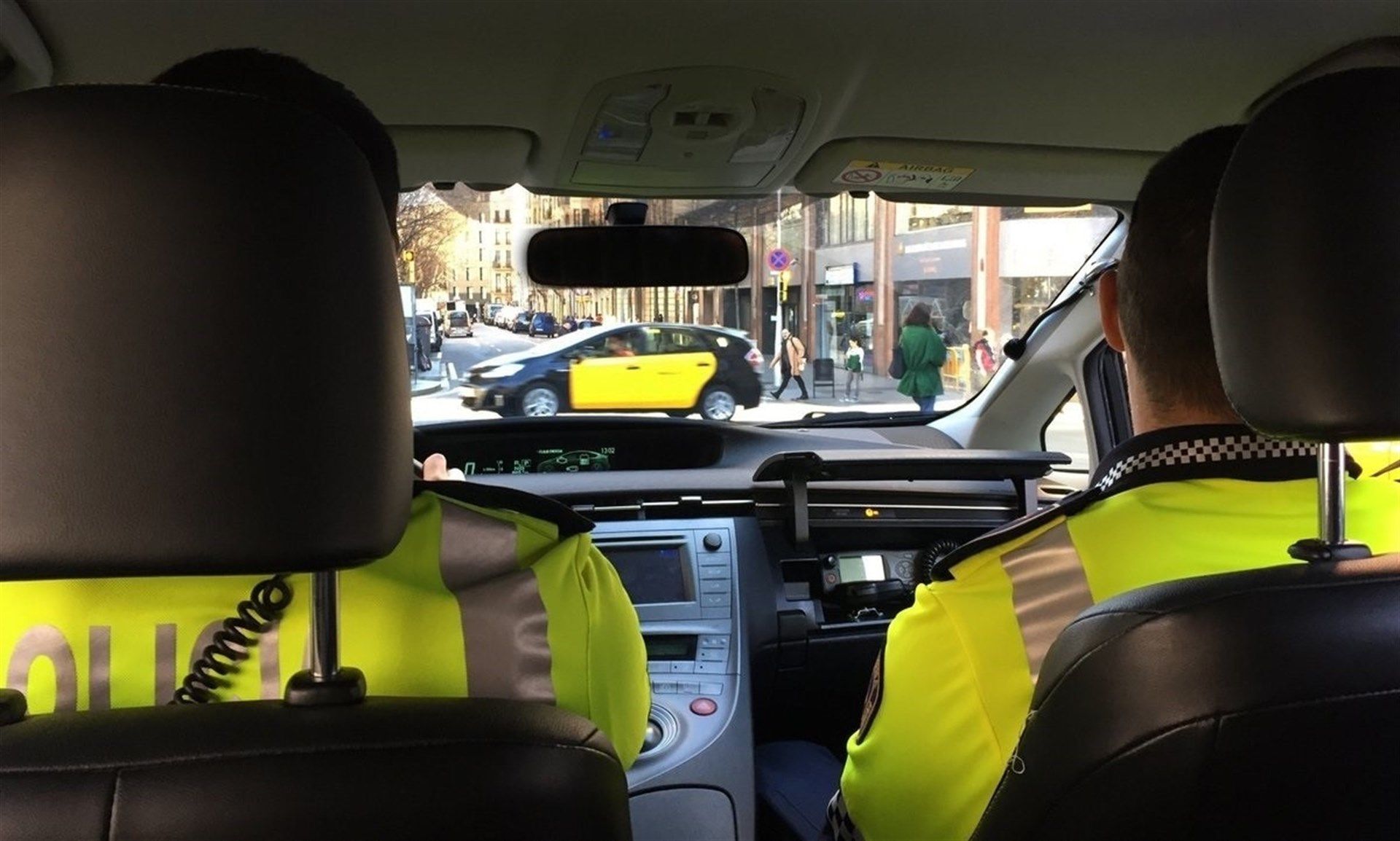 Mor un motorista en una col·lisió amb un taxi a Barcelona