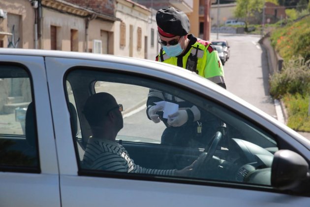 ELNACIONAL control mossos confinamiento coronavirus castellgalí - Sergi Alcàzar