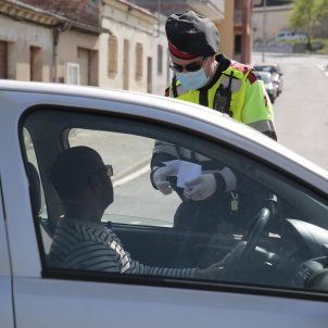 Control policial policia mossos d'esquadra mascareta coronavirus - Sergi Alcàzar