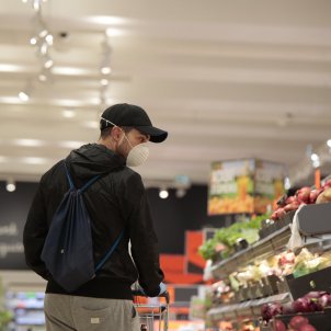 Coronavirus mascareta supermercat compra lidl - Sergi Alcàzar