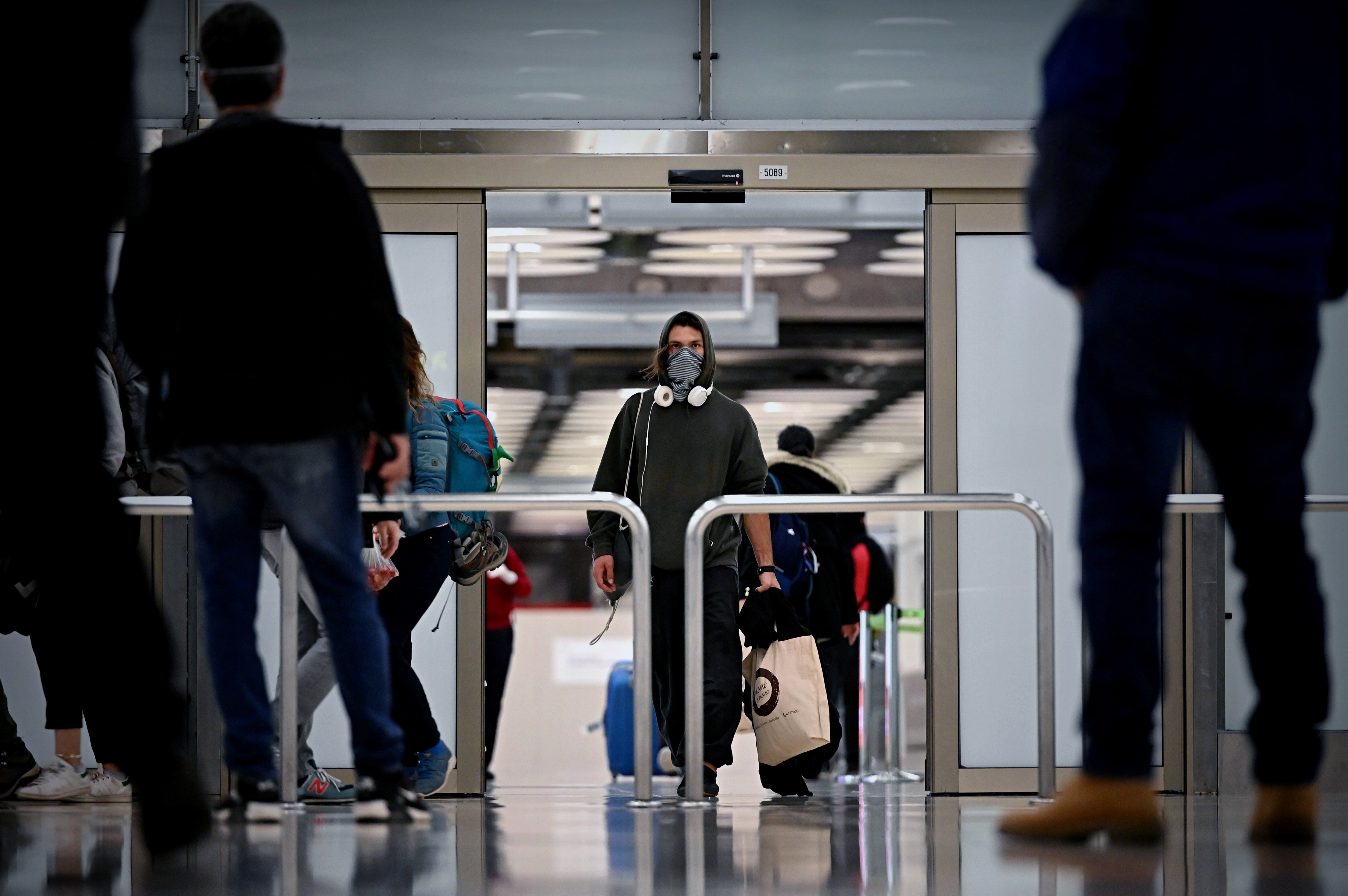 Seat trabaja en dos prototipos de mascarillas de protección por el coronavirus